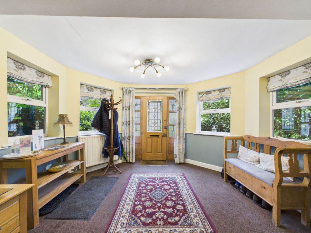 Property photo 2 of 27