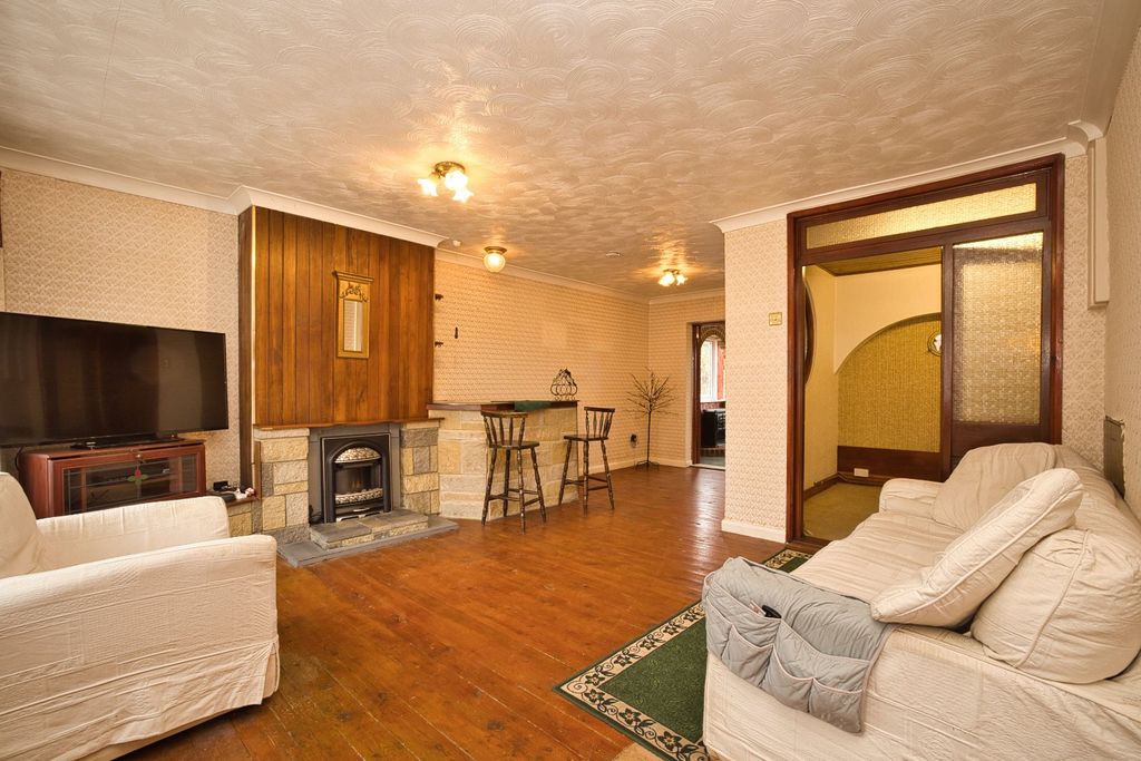 Property photo 2 of 12 Picture 2