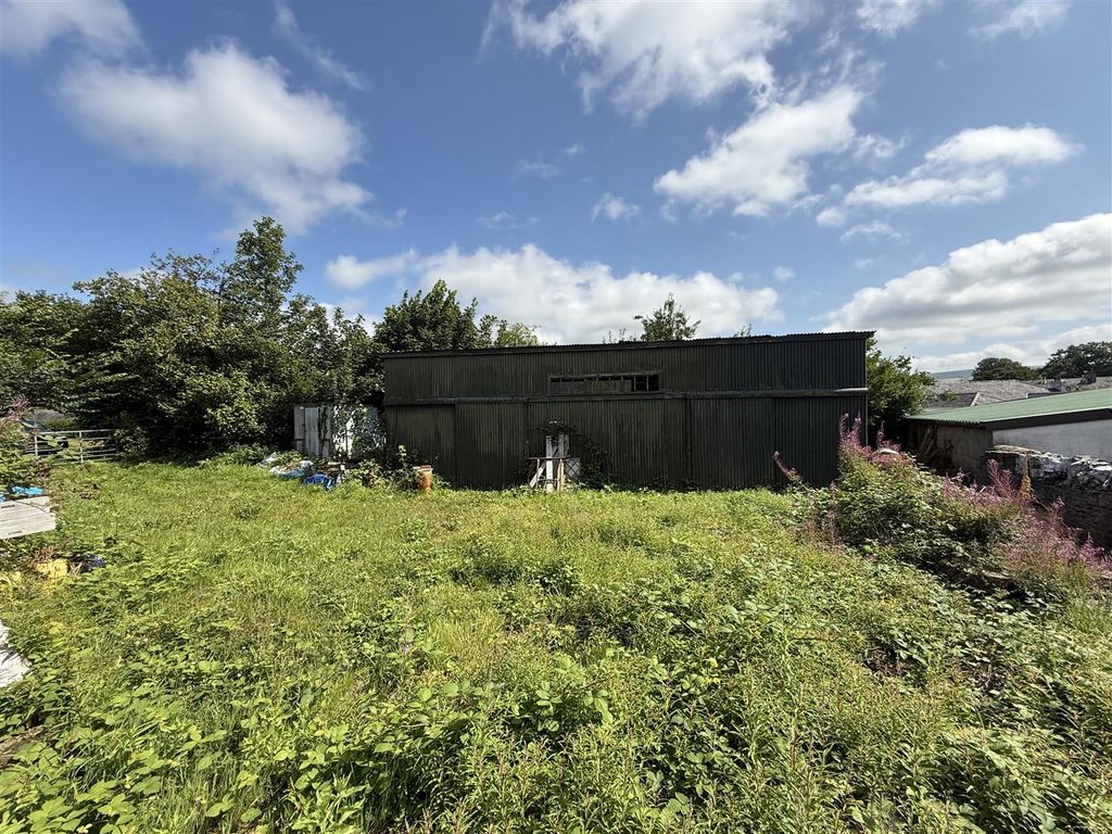 Property photo 2 of 6 Description