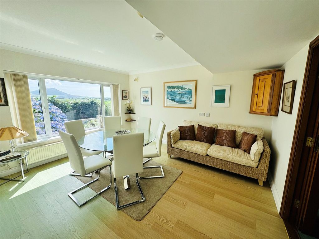 Property photo 3 of 30 Dining Room