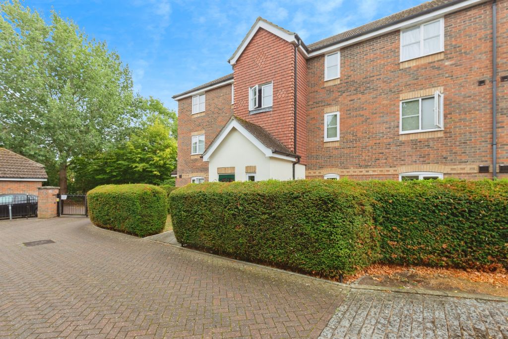 Property photo 1 of 17