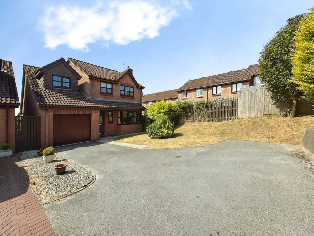 Property photo 2 of 35