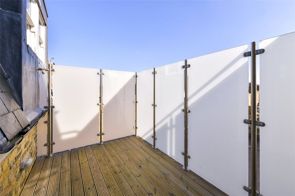 Property photo 3 of 13 Picture No. 18