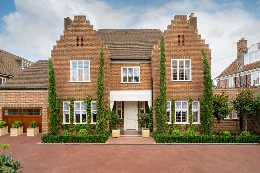 Property photo 1 of 33