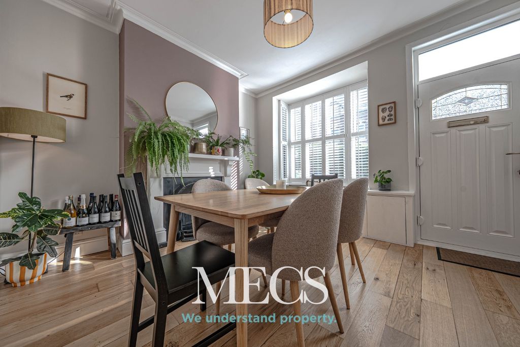 Property photo 2 of 14 4569513