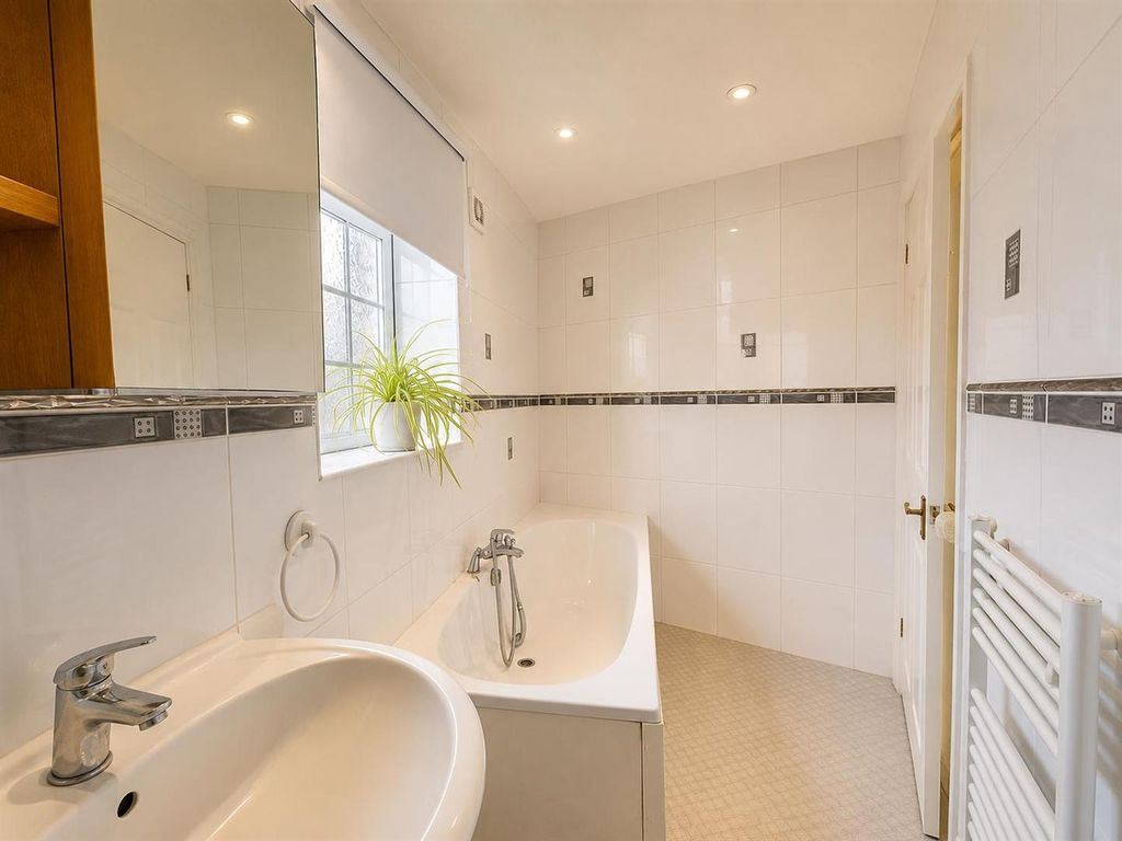 Property photo 3 of 15 En Suite 2.Jpg