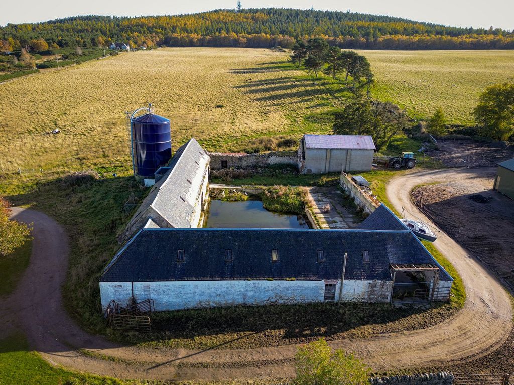 Property photo 2 of 10 Steading