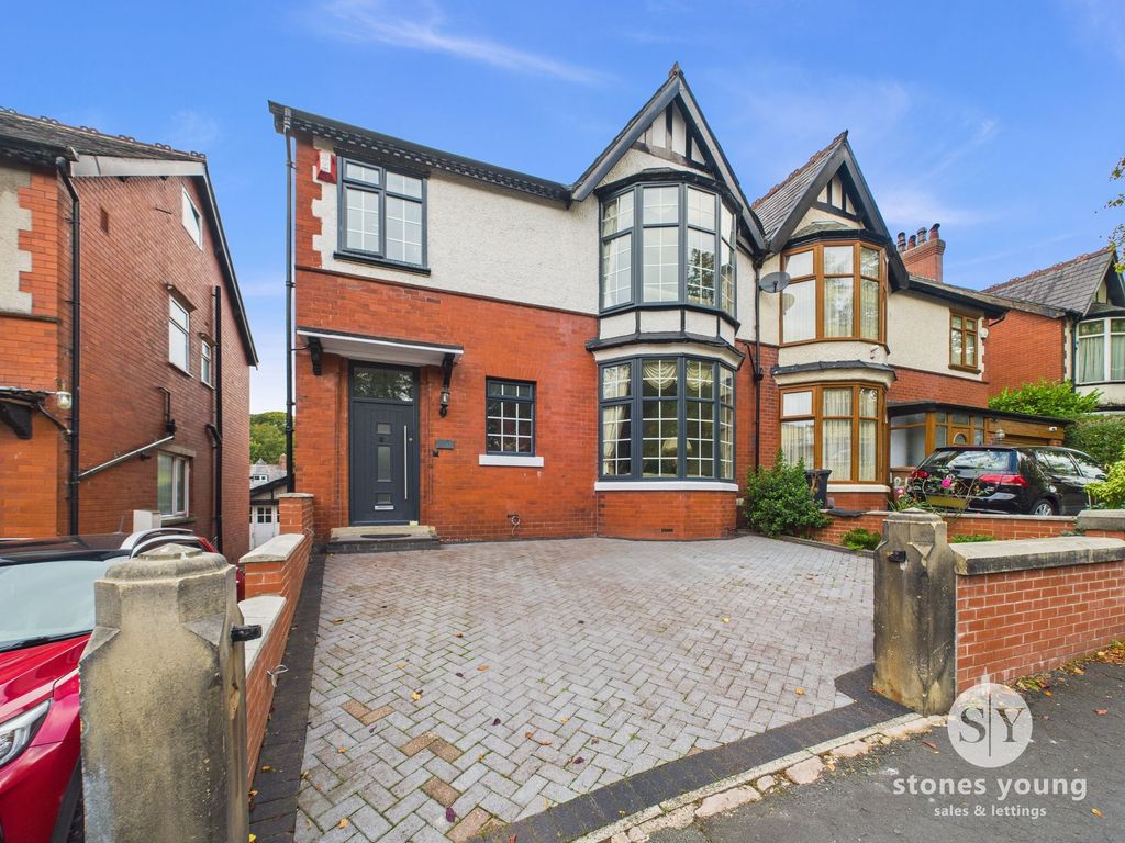 Property photo 1 of 30