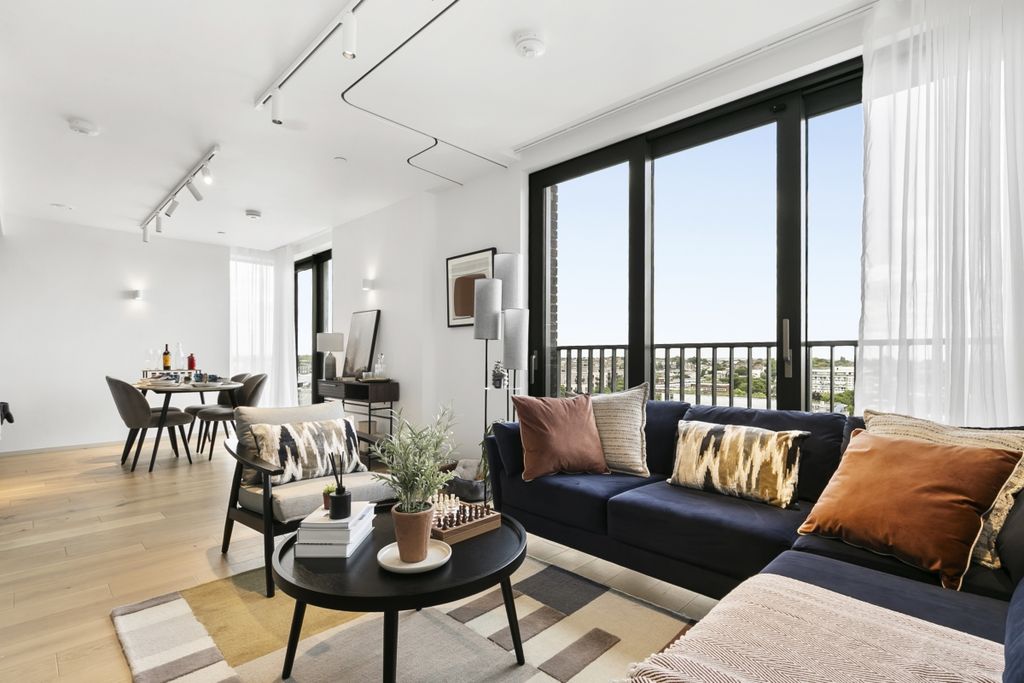 Property photo 1 of 9