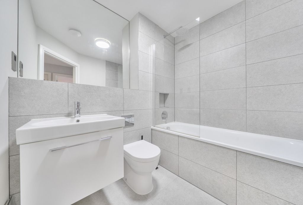 Property photo 3 of 10 1478613-1-6A35422...