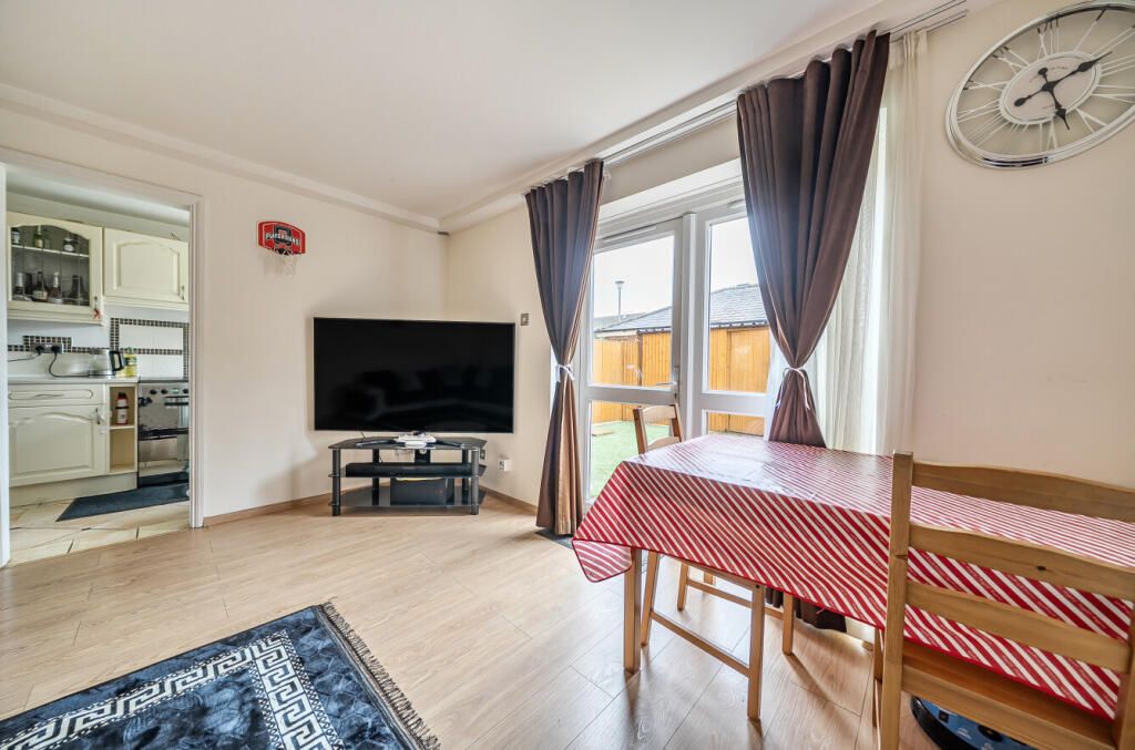 Property photo 3 of 10