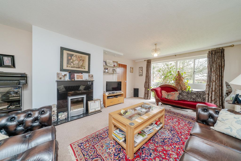 Property photo 3 of 24