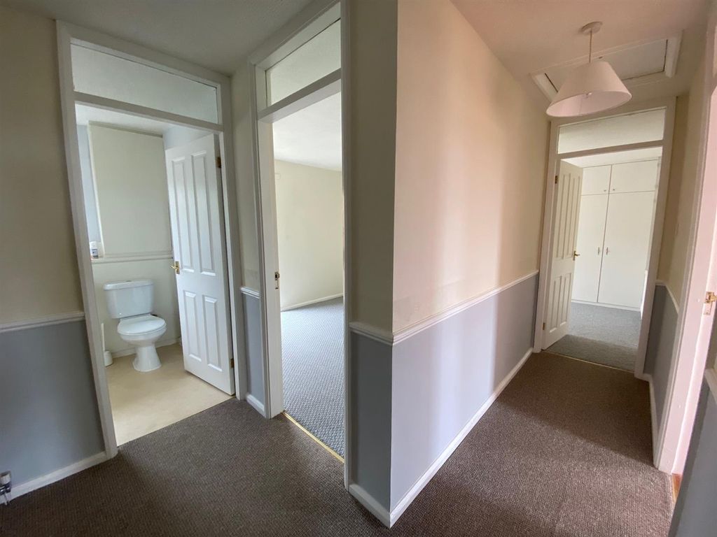 Property photo 2 of 14 Entrance Hall.Jpg