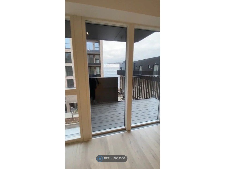 Property photo 3 of 6 Balcony