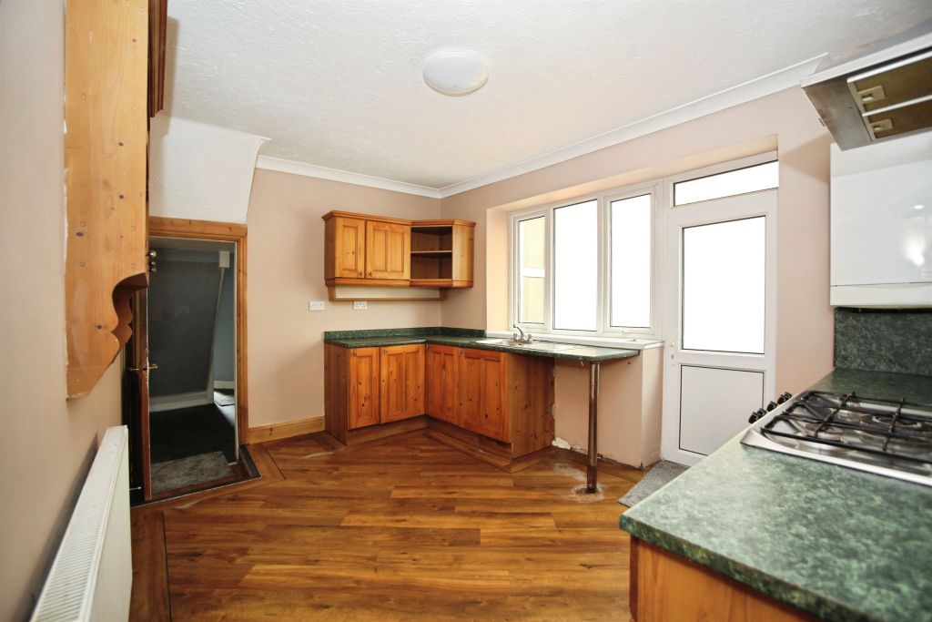Property photo 3 of 25