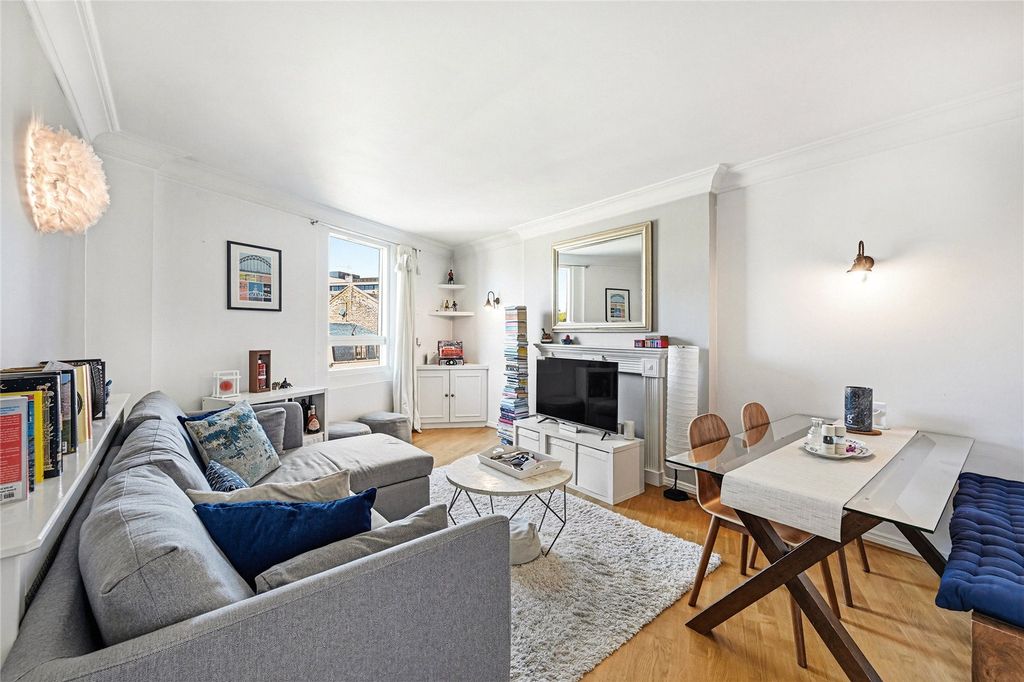 Property photo 3 of 17 Reception Room