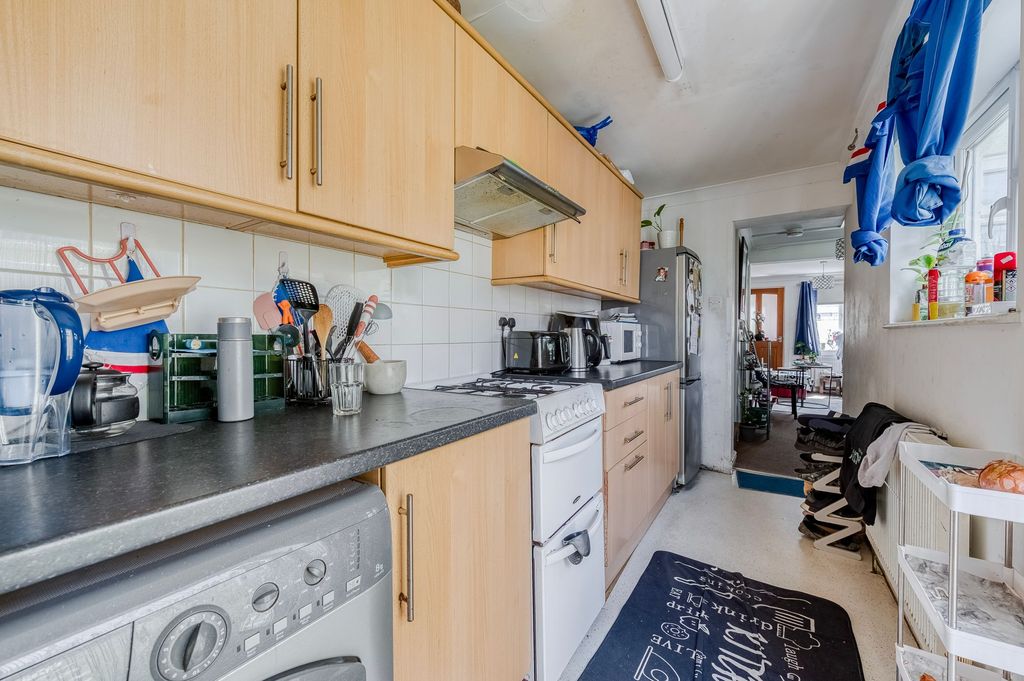 Property photo 3 of 18