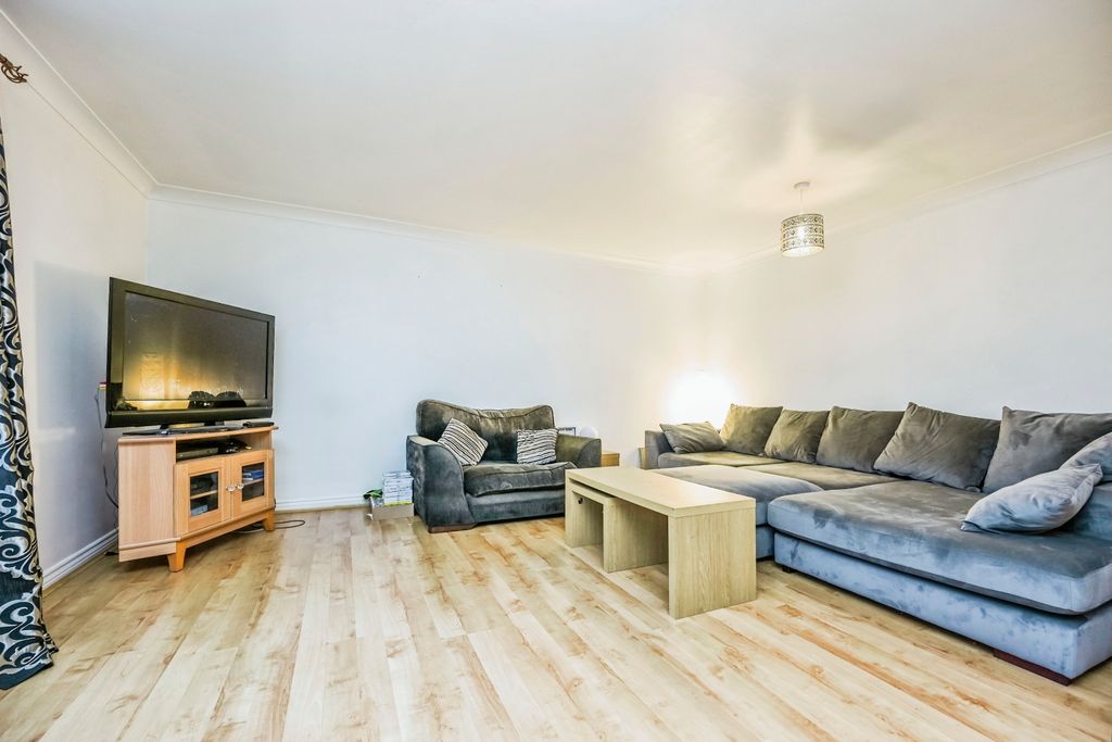 Property photo 3 of 17 Photography