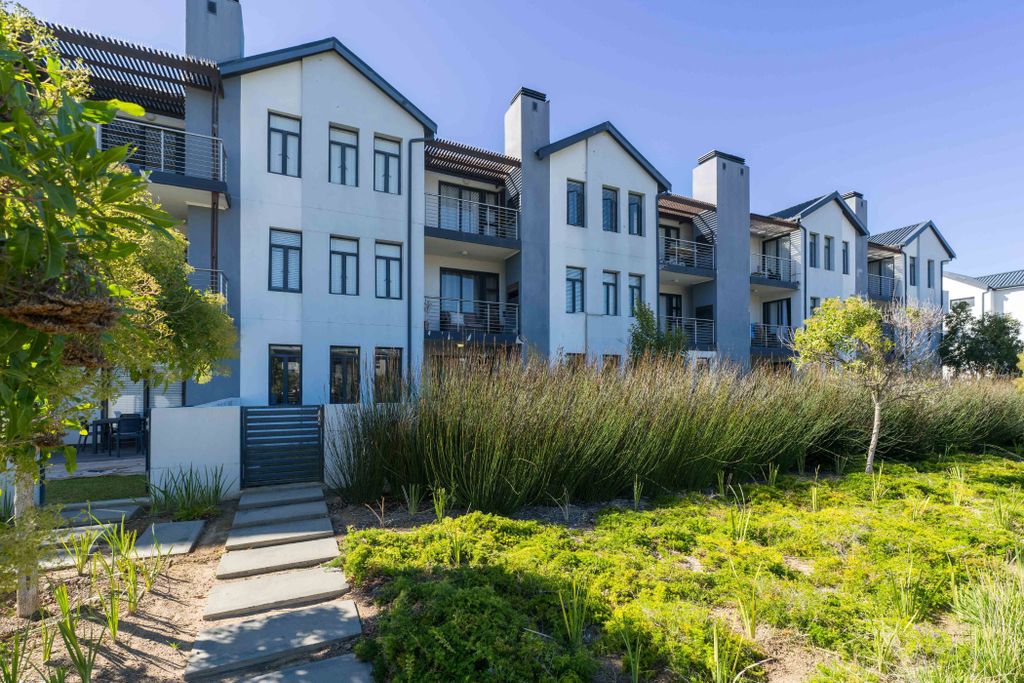 Property photo 1 of 38 Sw1729816