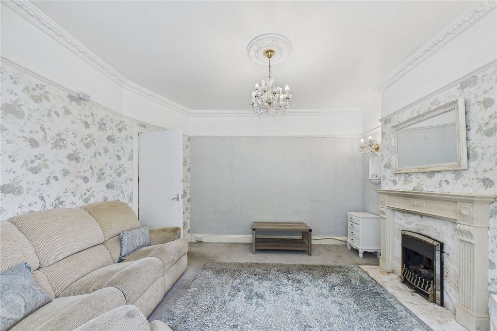 Property photo 3 of 11 Picture No. 02