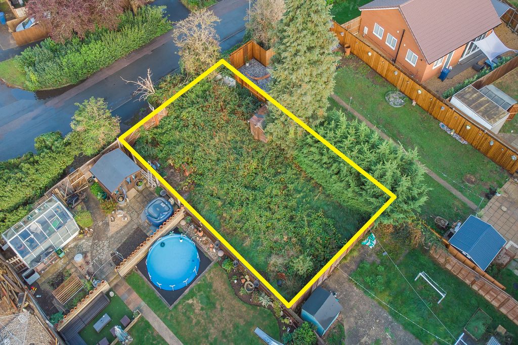 Property photo 1 of 4 Land At Horse Common Lane, Huntingdon, Pe29 1Jy