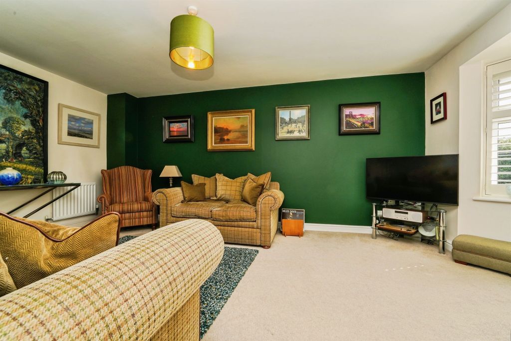 Property photo 3 of 17