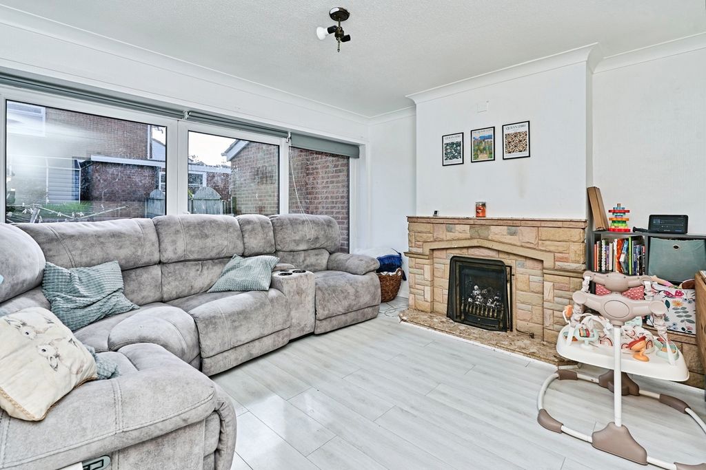 Property photo 2 of 20 Pbox-Img.Jpg