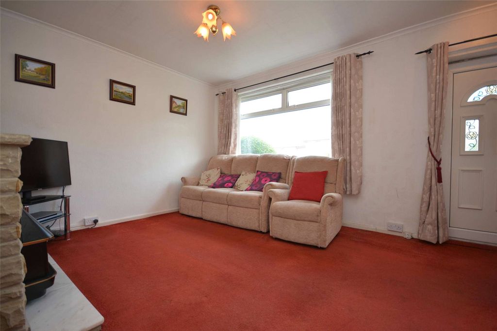 Property photo 2 of 22 Picture No. 11
