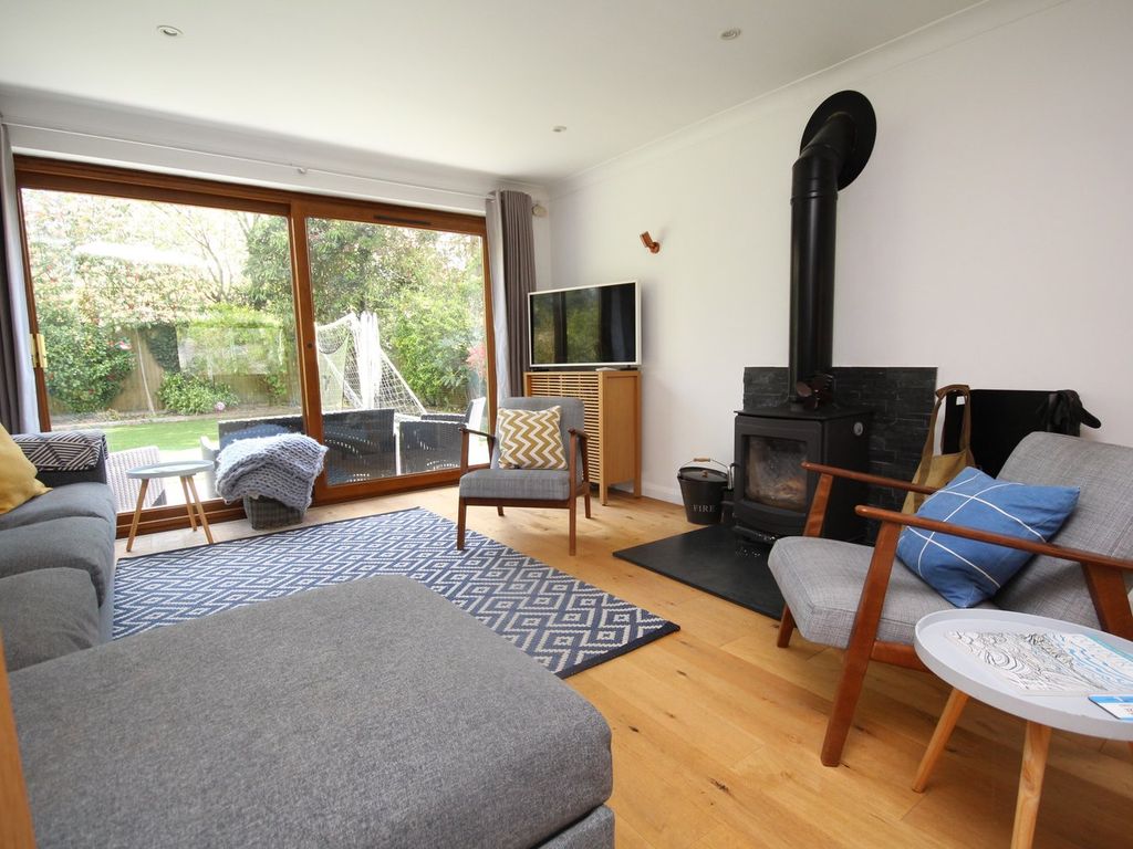 Property photo 3 of 42