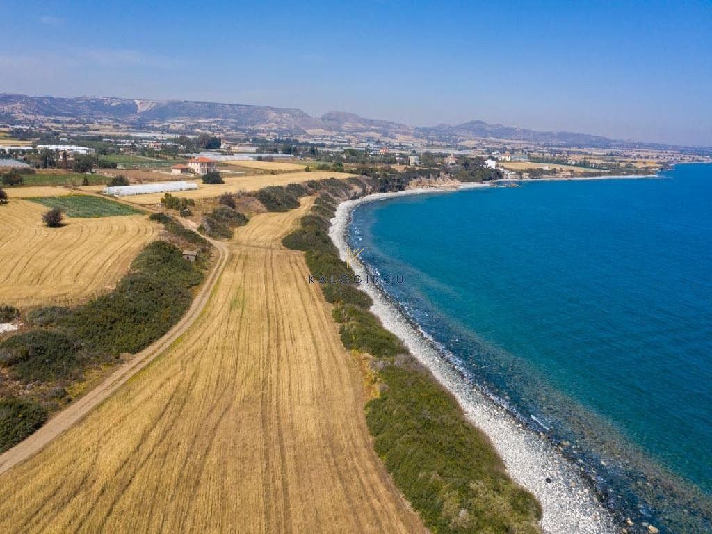 Property photo 1 of 2