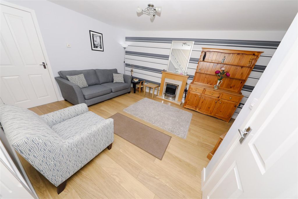 Property photo 3 of 16 C