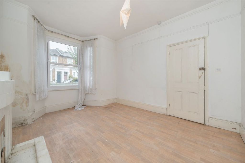 Property photo 2 of 4