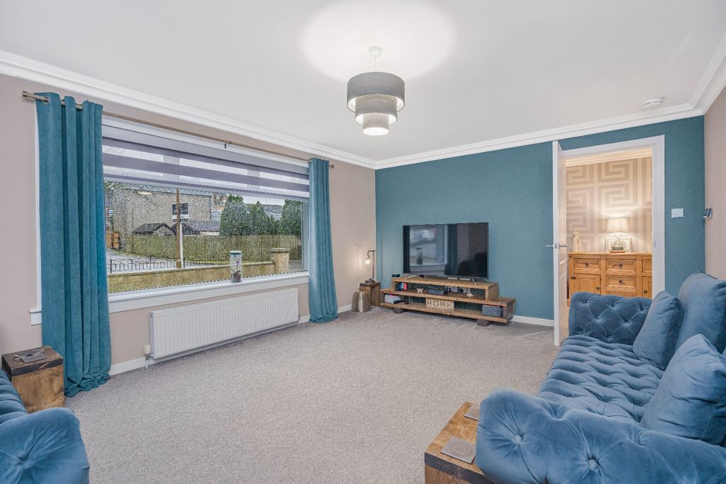 Property photo 2 of 43 3714025