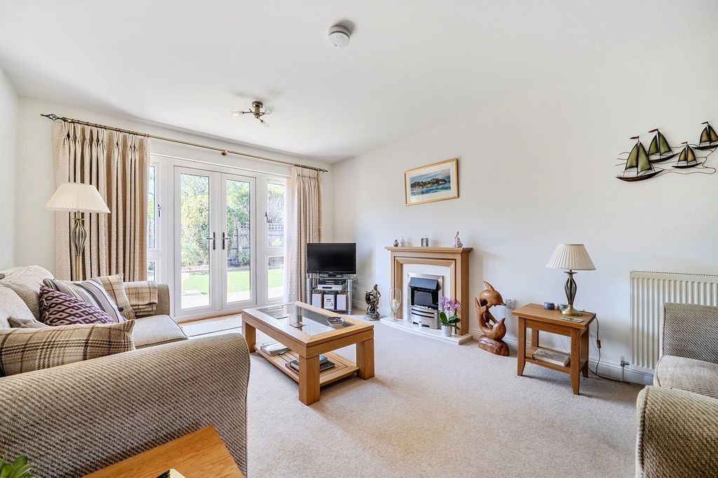 Property photo 3 of 18