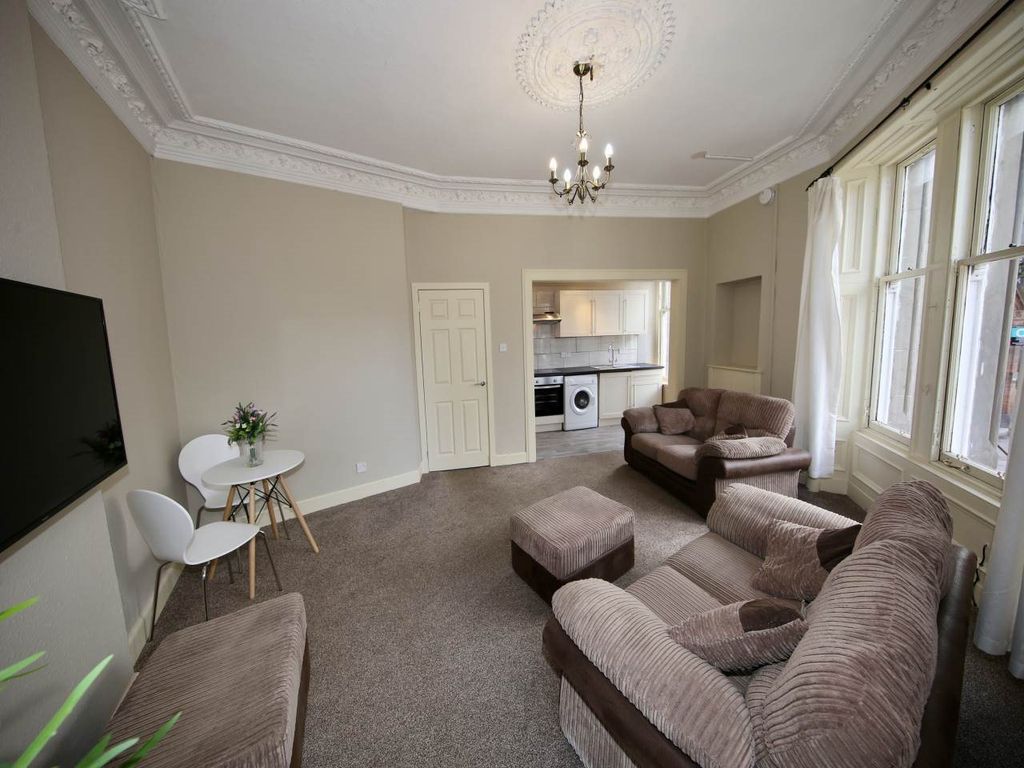 Property photo 1 of 8 Living Stirling Peg