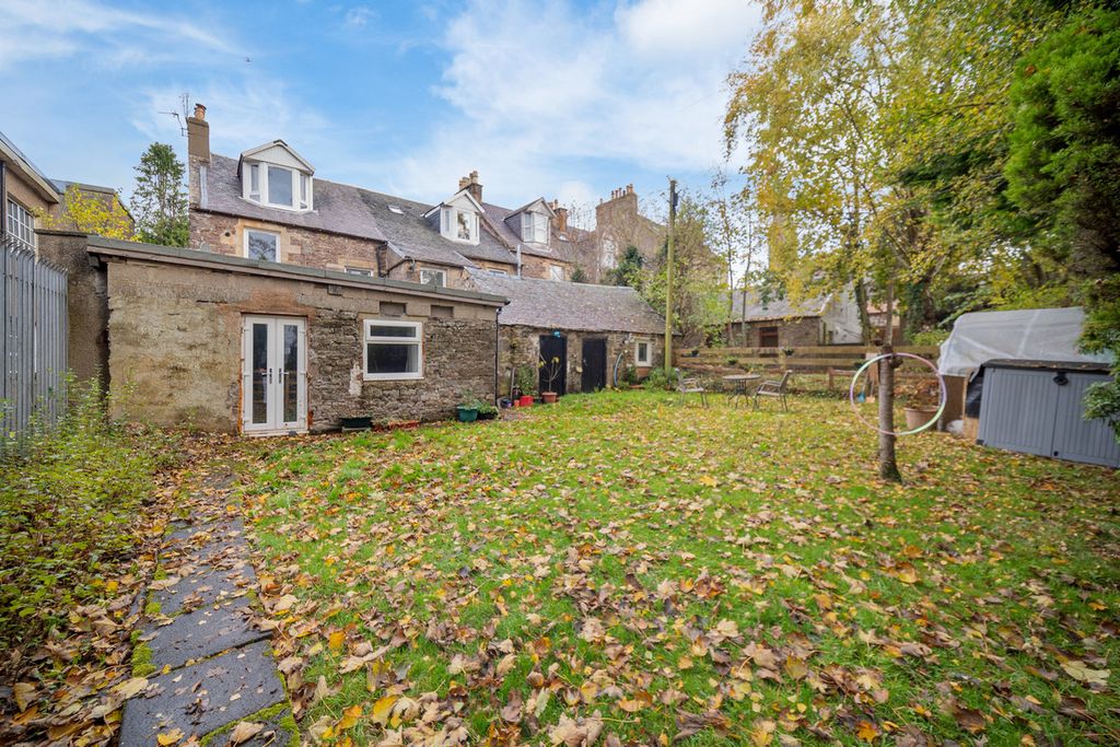 Property photo 1 of 24