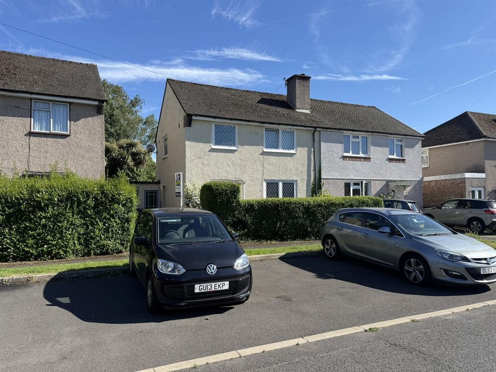 Property photo 1 of 17 119 Moreton Way.Jpeg