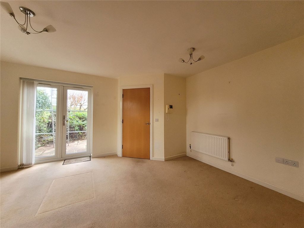Property photo 3 of 10 Picture No. 06