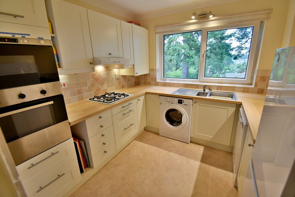 Property photo 3 of 14