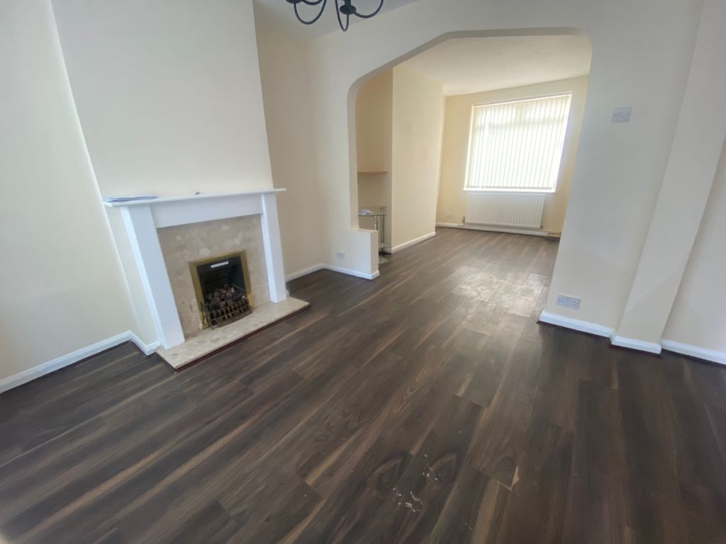 Property photo 2 of 8 Bathroom