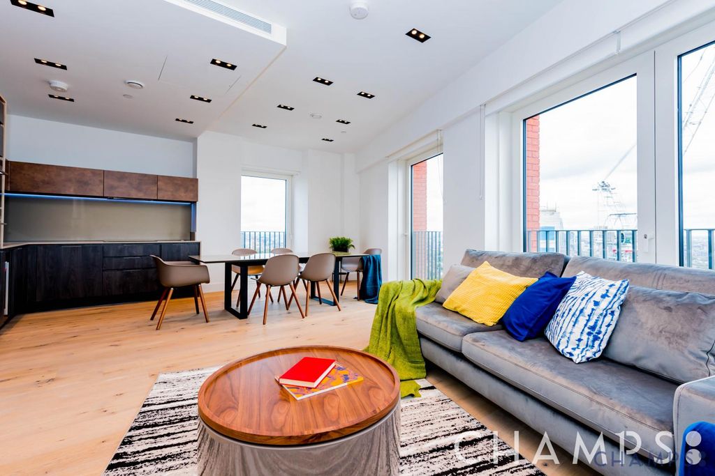 Property photo 1 of 13 2 Bedroom Apartment For Rent