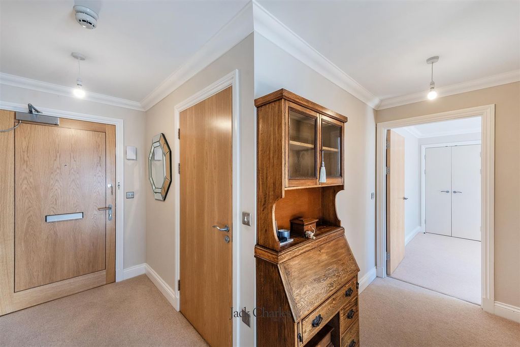 Property photo 3 of 23