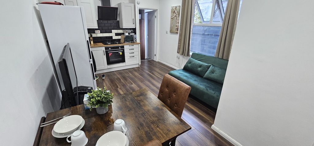 Property photo 1 of 20 1 Bedroom Flat For Rent