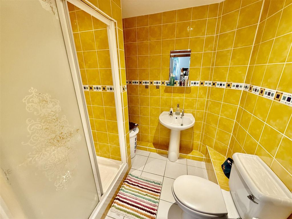 Additional image 7 of 2 bed flat for saleDowr Close, Western Road, Launceston PL15