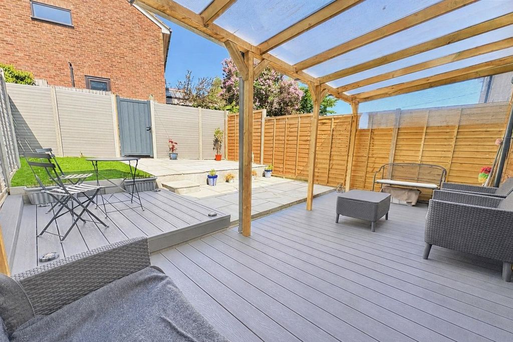 Property photo 2 of 12 5146642