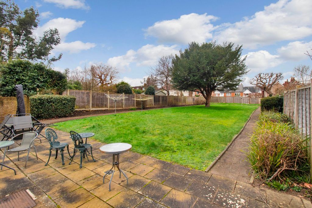 Property photo 2 of 12