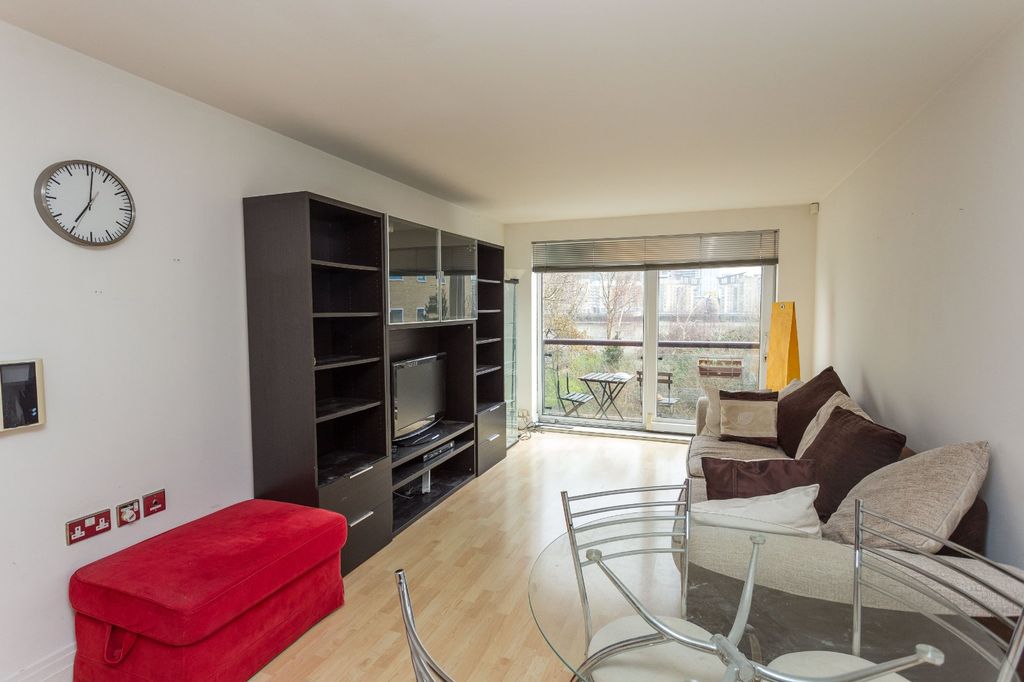 Property photo 2 of 10 Photo 1