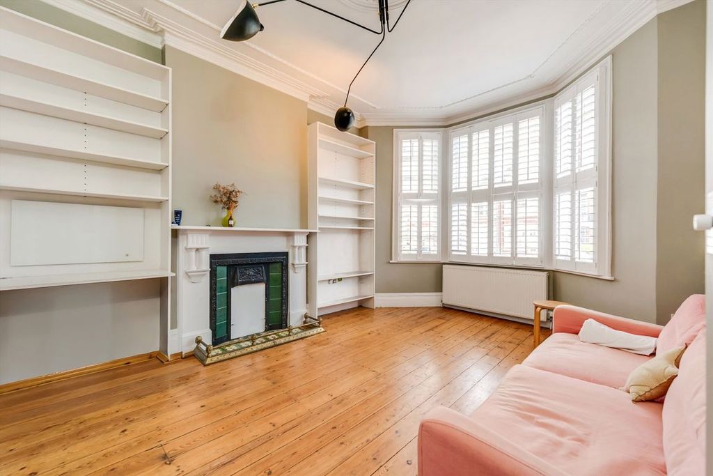 Property photo 2 of 7