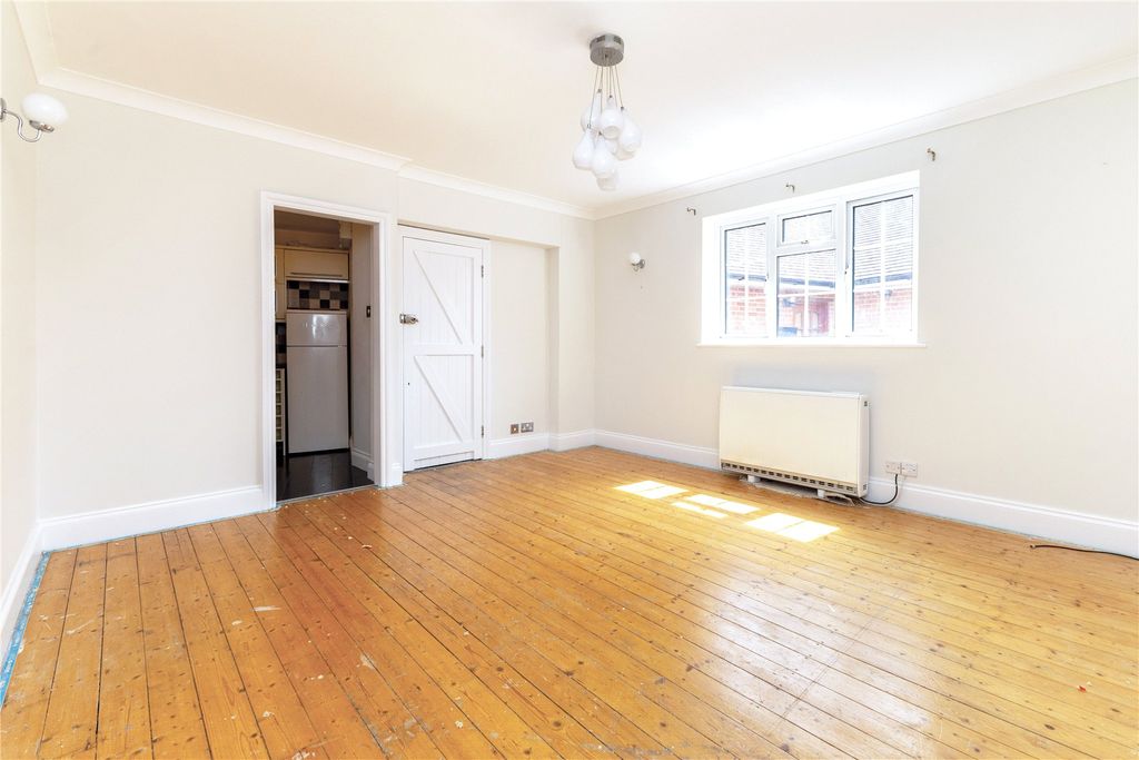 Property photo 2 of 11 Picture No. 10
