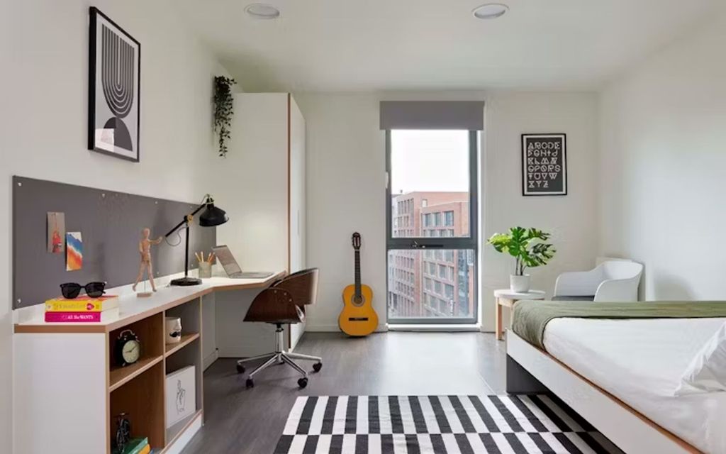 Property photo 1 of 8